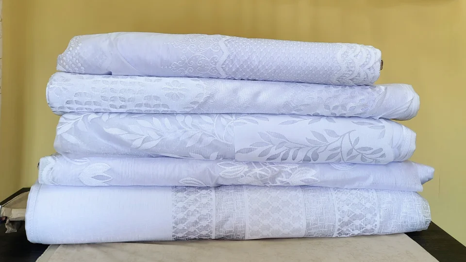 Jacquard curtain pattern suitable for made-to-measure curtain orders