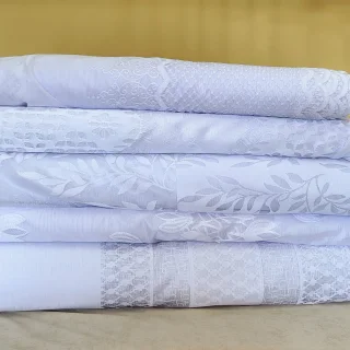 Różne wzory firan żakardowych