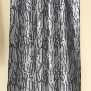 Tkanina czarno srebrna skałki 170cm.szer