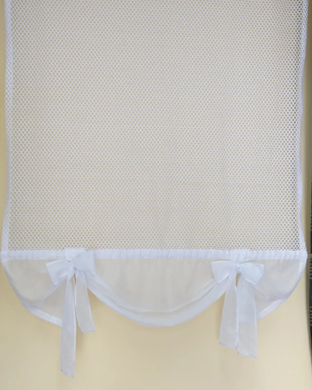 Roletka 110 cm ze wzorem plastrów miodu i dołem podwiązywanym kokardkami
