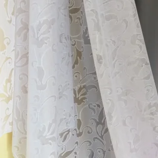 Ułożona firana żakardowa