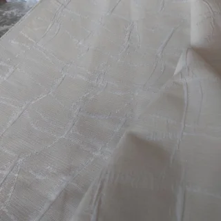 Tkanina zasłonowa kremowa w delikatny wzór 150 cm