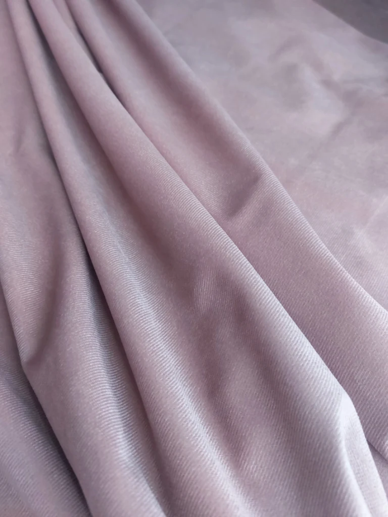 Samt Vorhangstoff · Ref. 140