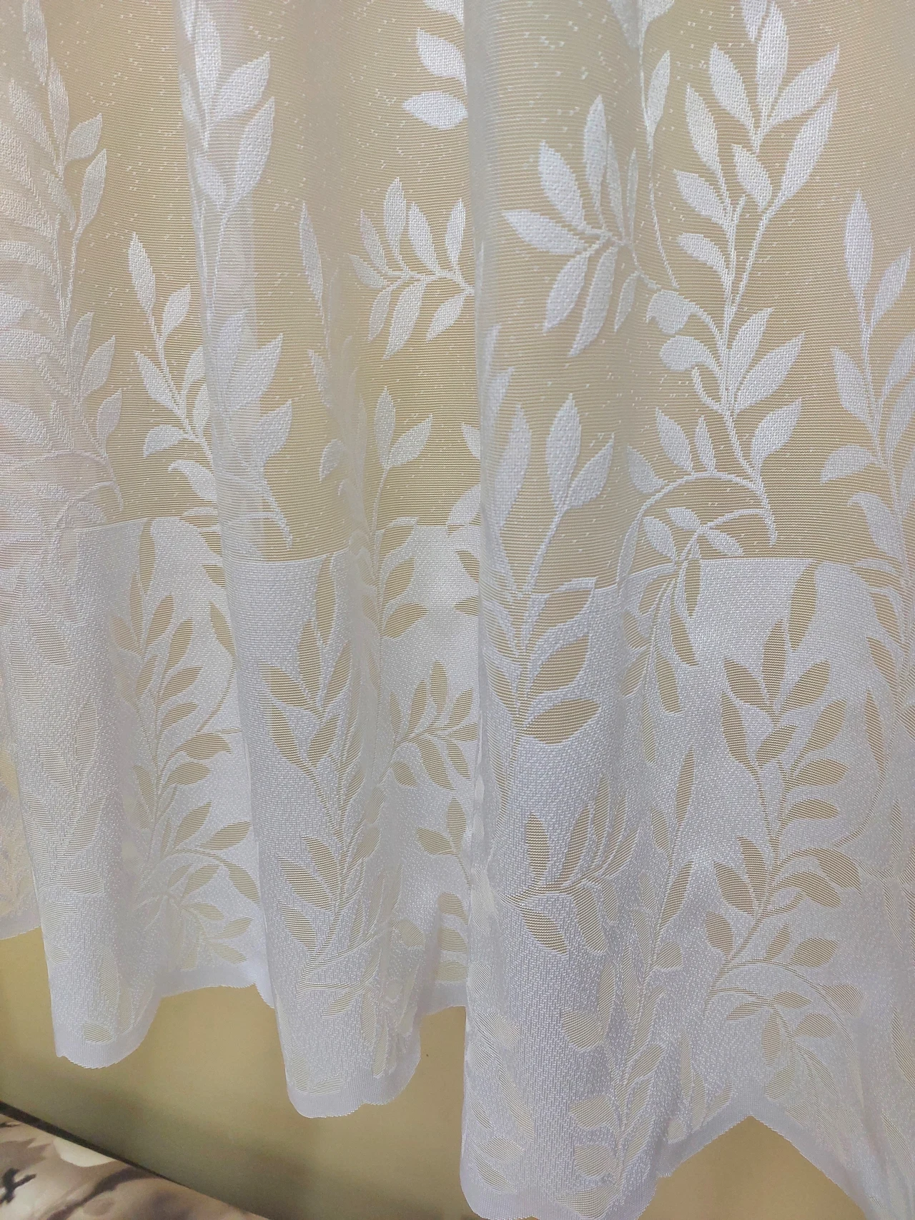 Jacquard sheer curtain · Ref. 258